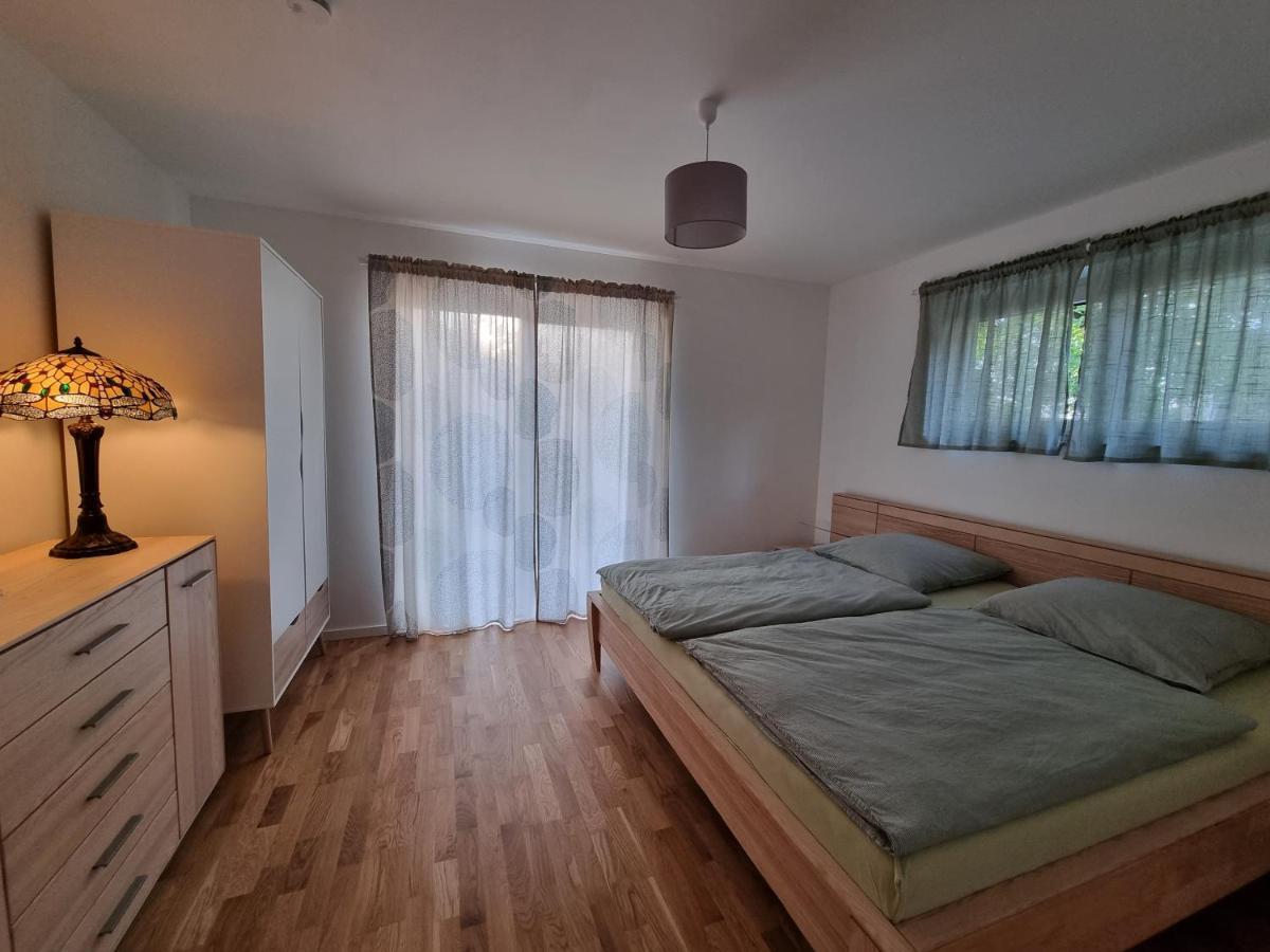 Gemütliche Premium Ferienwohnung mit Terrasse nähe S-Bahn Burgthann Exterior foto